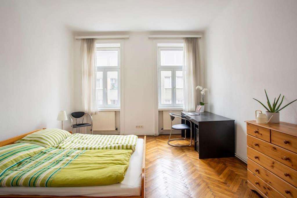 Апартаменты Vintage Living In The Heart Of Vienna. Экстерьер фото